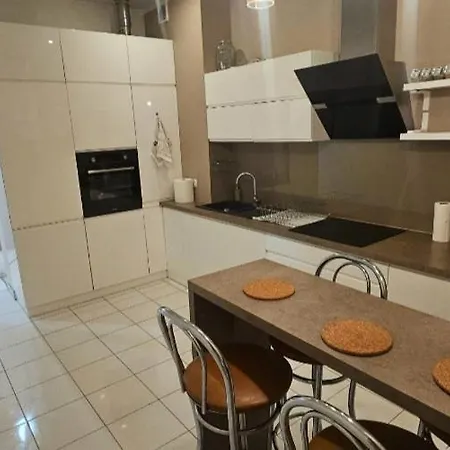 Poznan Wilda Duzy Apartament ポズナン